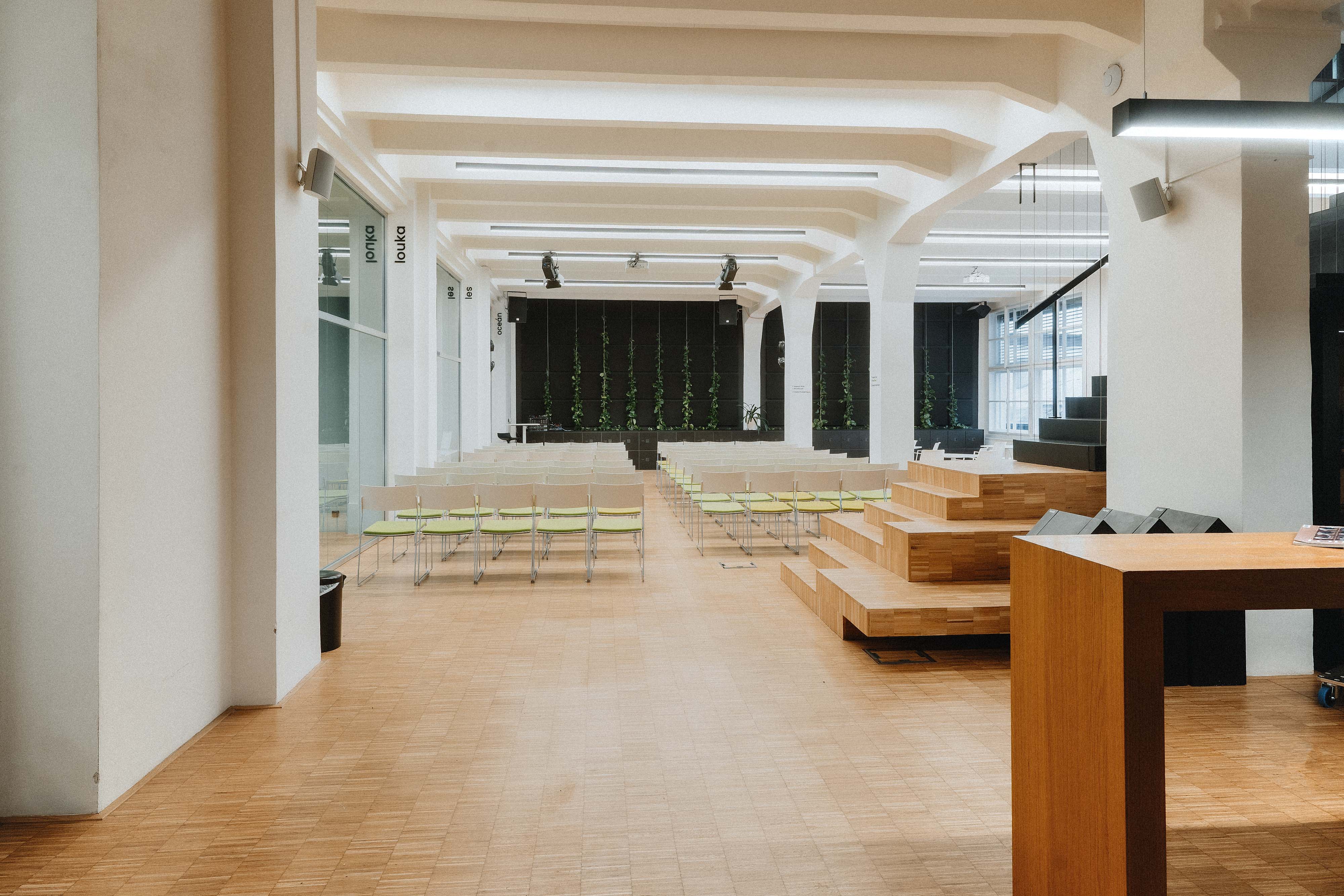 Impact Hub Praha – interiér uspořádaný pro akci